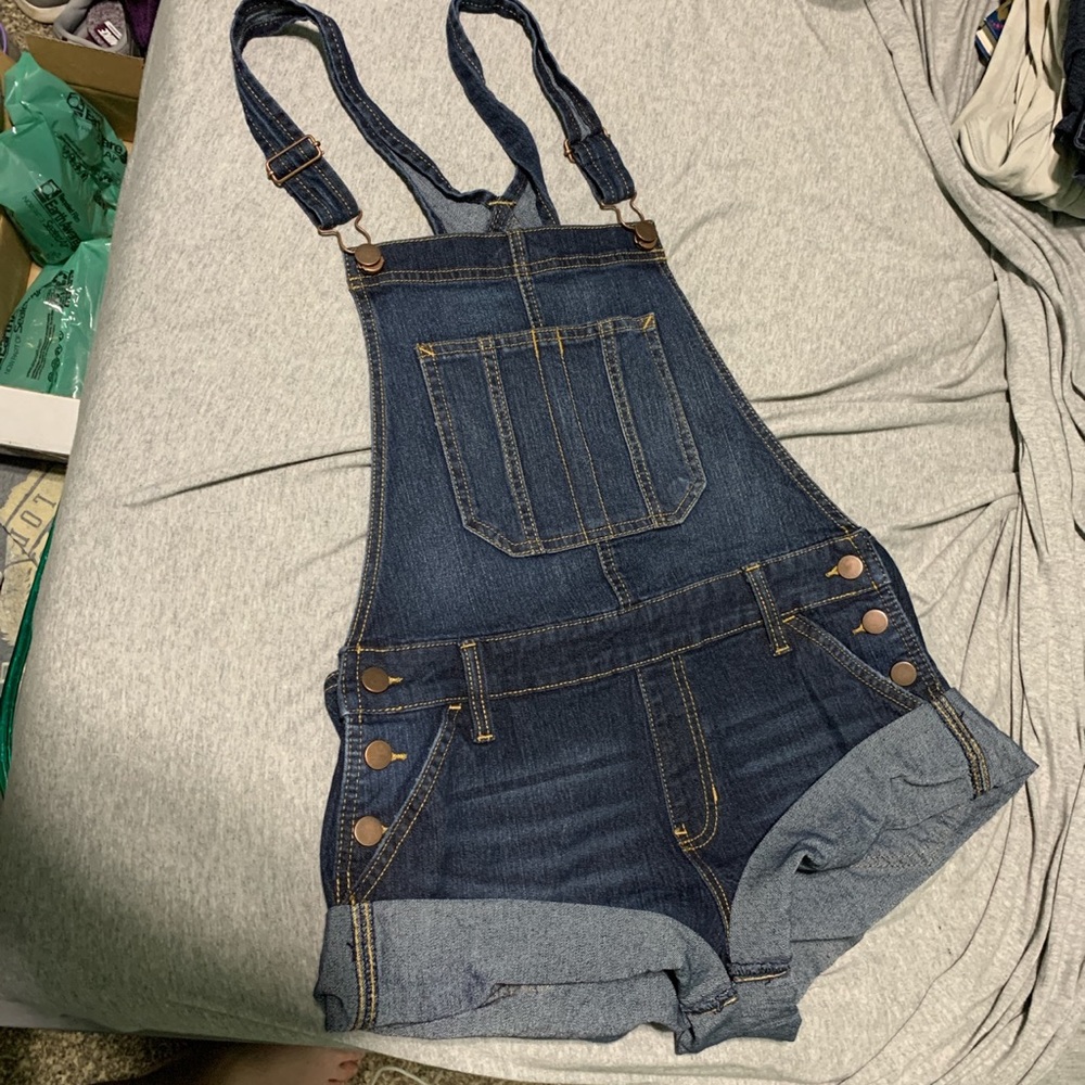 No boundaries size 7-9 overalls